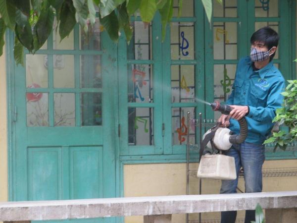 mua-thuoc-diet-moi-gia-re-o-dau-ha-noi